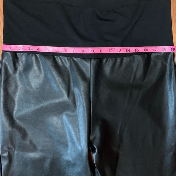 Hatch Maternity 💗 The Vegan Stretch Leather Crop Flare Pants Black size XL - Picture 8 of 11